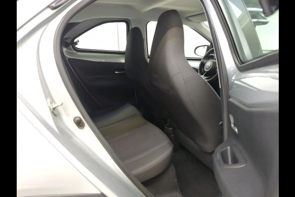 Toyota Aygo X 1.0 VVT-i MT Play Airco Navi Carplay PDC + Camera Achter Cruise Control