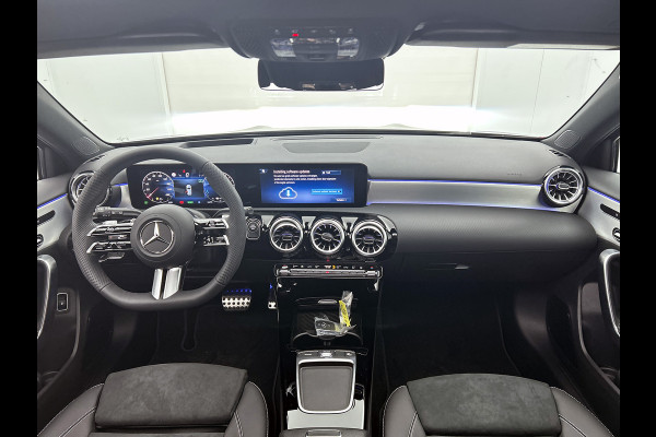 Mercedes-Benz A-Klasse 250 e Business Solution AMG | AMG Line Plus pakket | Nightpakket | Antidiefstalpakket URBAN GUARD PLUS | Augmented Reality Navigation | 360°-camera | Memorypakket | Head-up display |