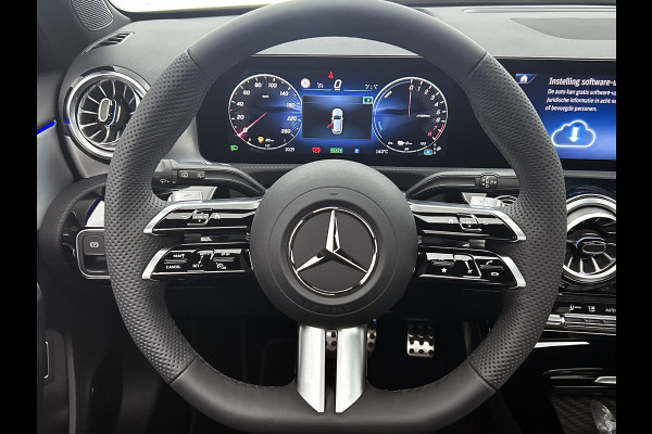 Mercedes-Benz A-Klasse 250 e Business Solution AMG | AMG Line Plus pakket | Nightpakket | Antidiefstalpakket URBAN GUARD PLUS | Augmented Reality Navigation | 360°-camera | Memorypakket | Head-up display |