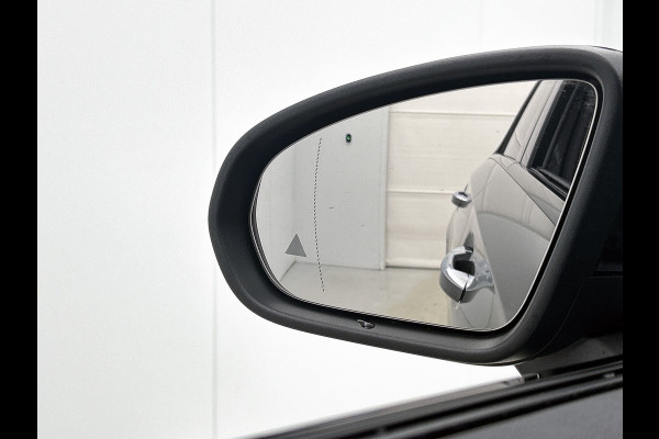 Mercedes-Benz A-Klasse 250 e Business Solution AMG | AMG Line Plus pakket | Nightpakket | Antidiefstalpakket URBAN GUARD PLUS | Augmented Reality Navigation | 360°-camera | Memorypakket | Head-up display |