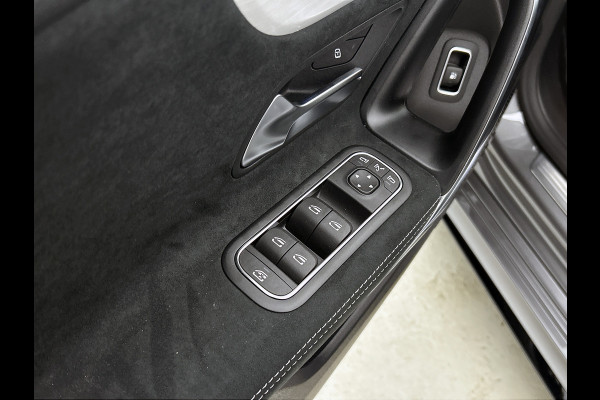 Mercedes-Benz A-Klasse 250 e Business Solution AMG | AMG Line Plus pakket | Nightpakket | Antidiefstalpakket URBAN GUARD PLUS | Augmented Reality Navigation | 360°-camera | Memorypakket | Head-up display |