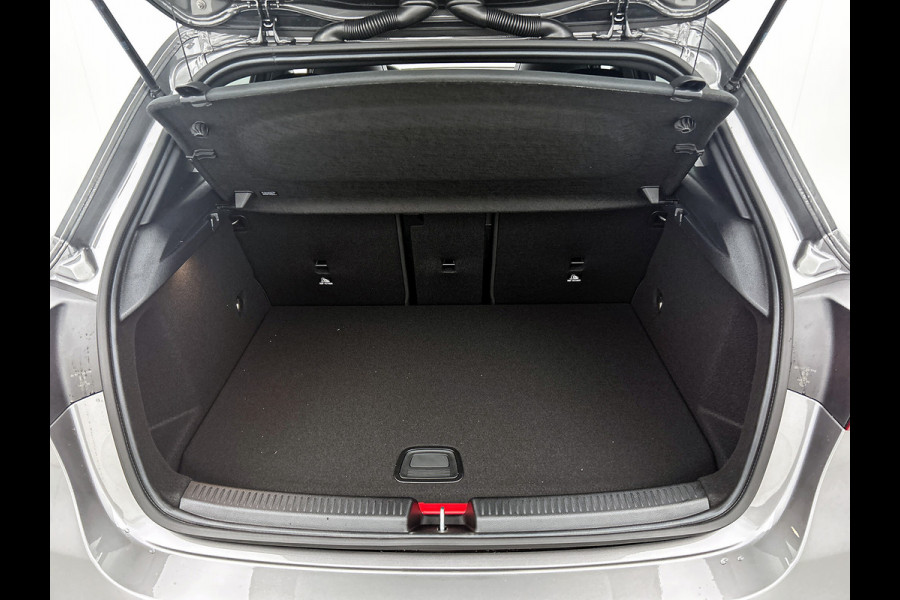 Mercedes-Benz A-Klasse 250 e Business Solution AMG | AMG Line Plus pakket | Nightpakket | Antidiefstalpakket URBAN GUARD PLUS | Augmented Reality Navigation | 360°-camera | Memorypakket | Head-up display |