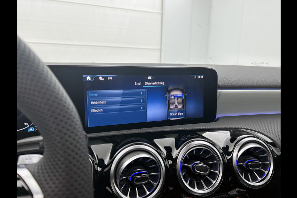 Mercedes-Benz A-Klasse 250 e Business Solution AMG | AMG Line Plus pakket | Nightpakket | Antidiefstalpakket URBAN GUARD PLUS | Augmented Reality Navigation | 360°-camera | Memorypakket | Head-up display |