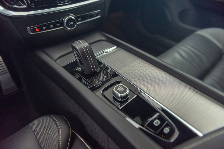 Volvo V60 B3 Aut. R-Design Stoelverwarming Leder Panoramadak 163pk