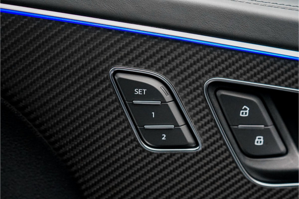 Audi Q8 4.0 TFSI RS Q8 Quattro Dynamic+ Keramisch Pano B&O Trekhaak Alcantara 23"