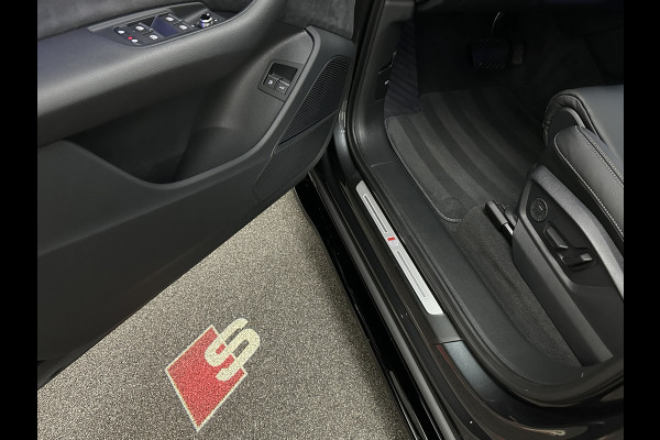 Audi Q7 60 462pk S Competition | Carbon Pack | 360 Camera | RS-Leder | ACC | Panorama | Laser-LED | Trekhaak | B&O Sound | 10-2023 | Nw.Pr; 133000,= | Keyless-Entry | Luchtvering | 22'' | Memory | Stoelverwarming V+A | Stuurverwarming | Stand Kachel | Zonwering | Carplay.