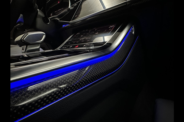 Audi Q7 60 462pk S Competition | Carbon Pack | 360 Camera | RS-Leder | ACC | Panorama | Laser-LED | Trekhaak | B&O Sound | 10-2023 | Nw.Pr; 133000,= | Keyless-Entry | Luchtvering | 22'' | Memory | Stoelverwarming V+A | Stuurverwarming | Stand Kachel | Zonwering | Carplay.