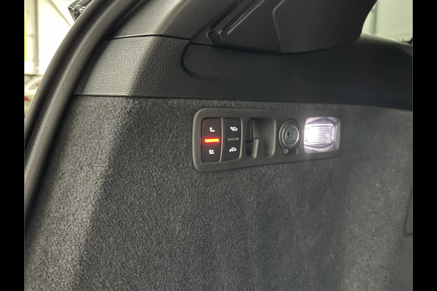Audi Q7 60 462pk S Competition | Carbon Pack | 360 Camera | RS-Leder | ACC | Panorama | Laser-LED | Trekhaak | B&O Sound | 10-2023 | Nw.Pr; 133000,= | Keyless-Entry | Luchtvering | 22'' | Memory | Stoelverwarming V+A | Stuurverwarming | Stand Kachel | Zonwering | Carplay.