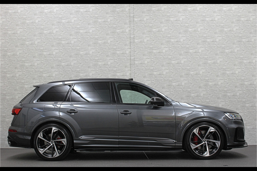 Audi Q7 60 462pk S Competition | Carbon Pack | 360 Camera | RS-Leder | ACC | Panorama | Laser-LED | Trekhaak | B&O Sound | 10-2023 | Nw.Pr; 133000,= | Keyless-Entry | Luchtvering | 22'' | Memory | Stoelverwarming V+A | Stuurverwarming | Stand Kachel | Zonwering | Carplay.