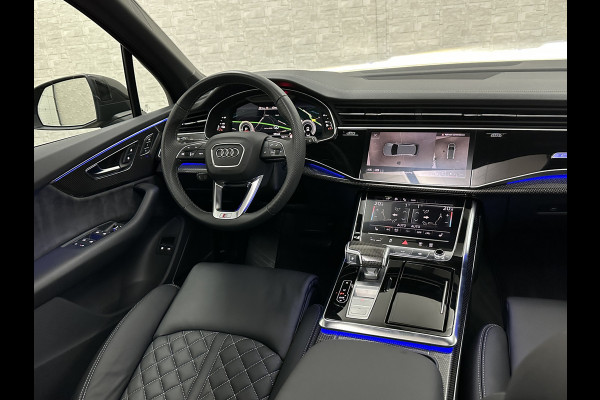 Audi Q7 60 462pk S Competition | Carbon Pack | 360 Camera | RS-Leder | ACC | Panorama | Laser-LED | Trekhaak | B&O Sound | 10-2023 | Nw.Pr; 133000,= | Keyless-Entry | Luchtvering | 22'' | Memory | Stoelverwarming V+A | Stuurverwarming | Stand Kachel | Zonwering | Carplay.