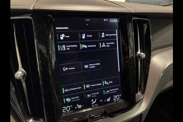 Volvo XC60 T8 R-Design ACC Schuif-kanteldak Parkeercamera Stoelverwarming 390pk