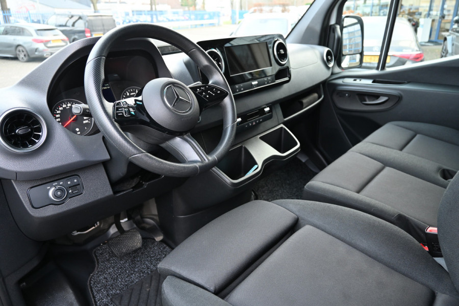 Mercedes-Benz Sprinter 317 CDI L2H2 Pro LED, Geveerde stoel, MBUX Navigatie, Aflegvak boven hemel