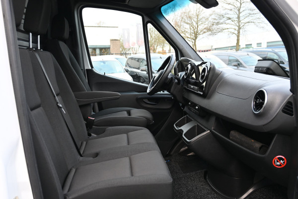 Mercedes-Benz Sprinter 317 CDI L2H2 Pro LED, Geveerde stoel, MBUX Navigatie, Aflegvak boven hemel