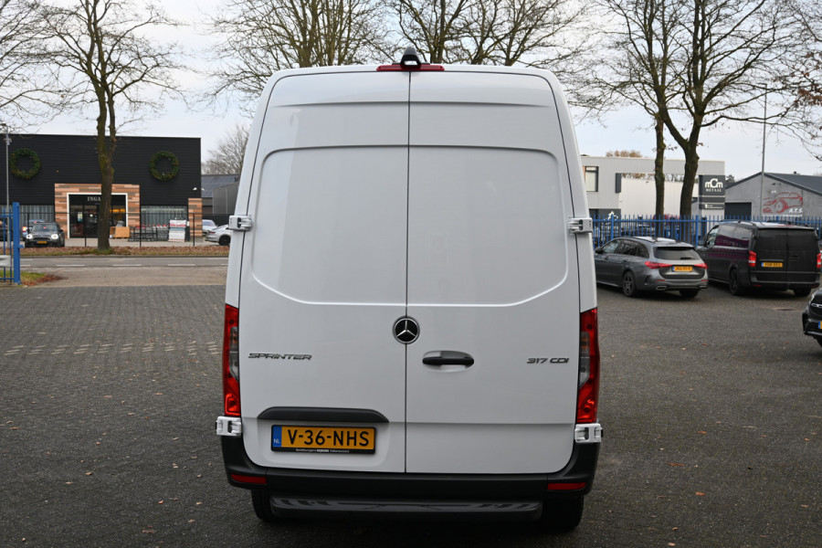 Mercedes-Benz Sprinter 317 CDI L2H2 Pro LED, Geveerde stoel, MBUX Navigatie, Aflegvak boven hemel