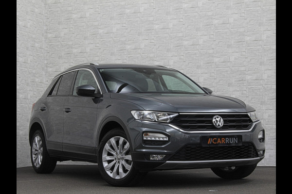 Volkswagen T-Roc 1.5 TSI 150pk DSG | ACC | Origineel NL | BOVAG Garantie | Trekhaak 1500kg | Camera | Lane Assist | Groot Navi | Carplay | Climat Getint Glas | 17'' | Adaptieve Cruise Control | Parkeercamera | Caravantrekker!