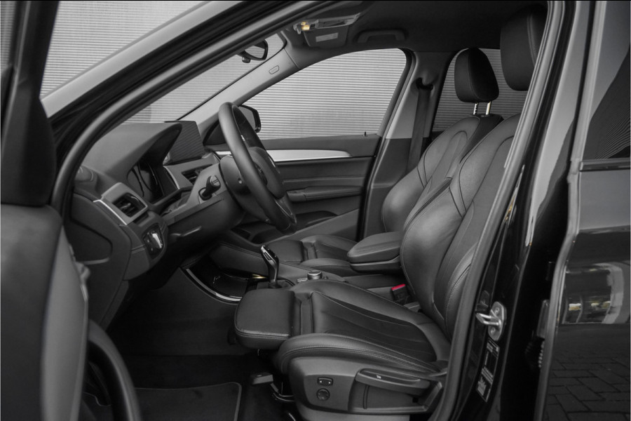 BMW X1 sDrive18i Sportline Aut. HUD Leer 19"