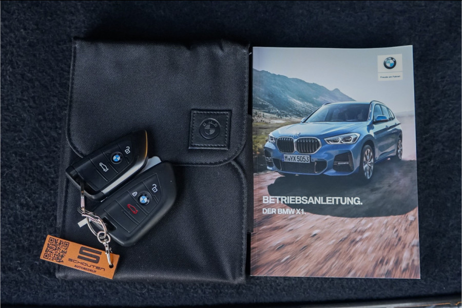 BMW X1 sDrive18i Sportline Aut. HUD Leer 19"