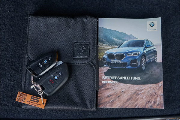 BMW X1 sDrive18i Sportline Aut. HUD Leer 19"