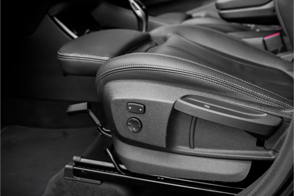 BMW X1 sDrive18i Sportline Aut. HUD Leer 19"