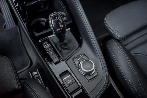 BMW X1 sDrive18i Sportline Aut. HUD Leer 19"