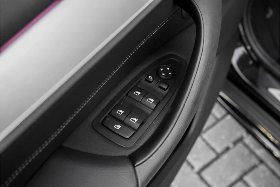 BMW X1 sDrive18i Sportline Aut. HUD Leer 19"