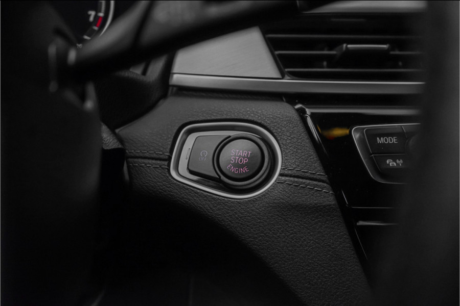 BMW X1 sDrive18i Sportline Aut. HUD Leer 19"