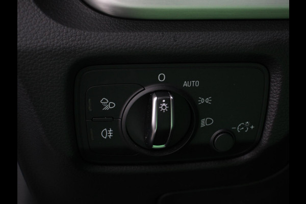 Audi A3 Sportback 1.5 TFSI CNG Automaat S-Line | Navigatie | Parkeersensoren achter | Cruise Control | Stoelverwarming | 18"Lichtmetalen velgen | Ledverlichting | Climate Control