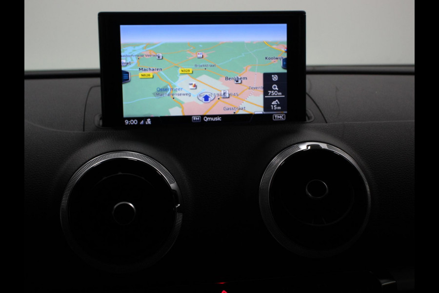 Audi A3 Sportback 1.5 TFSI CNG Automaat S-Line | Navigatie | Parkeersensoren achter | Cruise Control | Stoelverwarming | 18"Lichtmetalen velgen | Ledverlichting | Climate Control