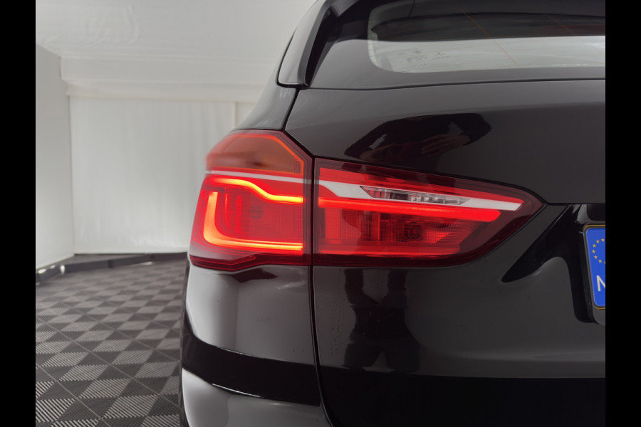 BMW X1 sDrive20i Executive (INCL-BTW) Aut. *LED-LIGHTS | NAVI-FULLMAP | COMFORT-SEATS | ECC | PDC | CRUISE | TOWBAR | 17''ALU*