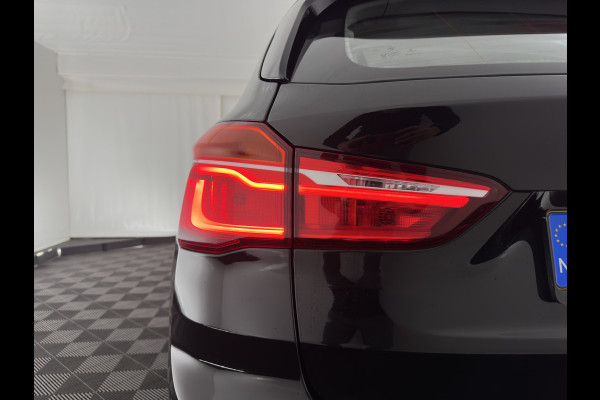 BMW X1 sDrive20i Executive (INCL-BTW) Aut. *LED-LIGHTS | NAVI-FULLMAP | COMFORT-SEATS | ECC | PDC | CRUISE | TOWBAR | 17''ALU*