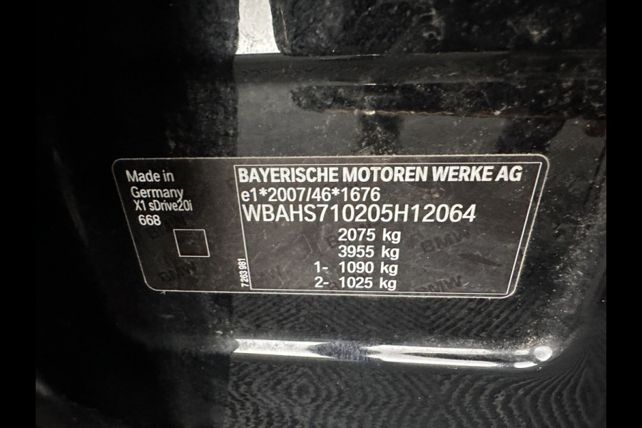 BMW X1 sDrive20i Executive (INCL-BTW) Aut. *LED-LIGHTS | NAVI-FULLMAP | COMFORT-SEATS | ECC | PDC | CRUISE | TOWBAR | 17''ALU*