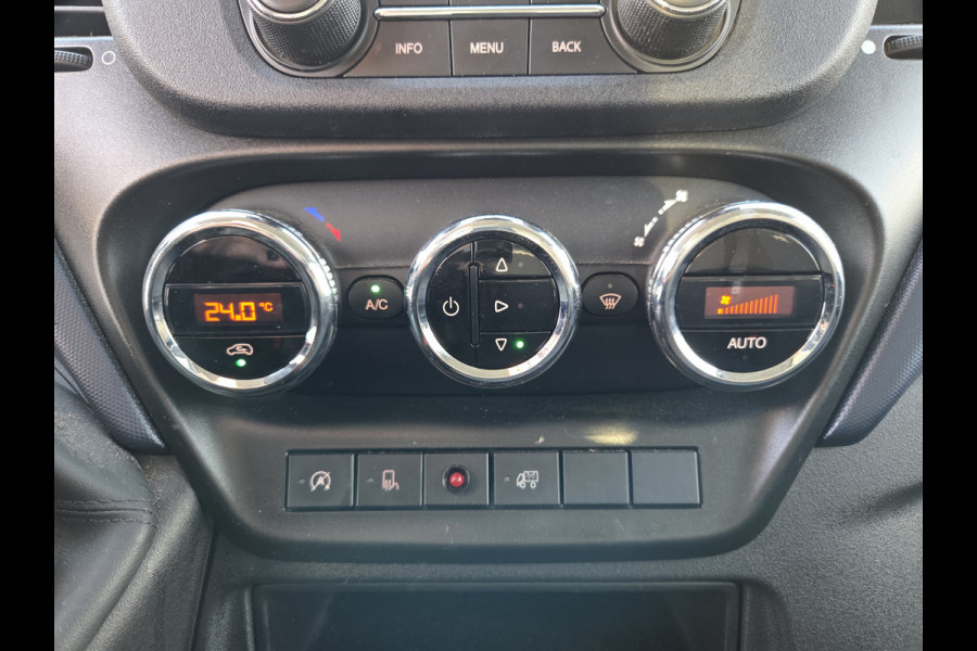 Iveco Daily 35S14 2.3 136 Pk Autm. ECC Airco Cruisecontrol -SCHADE-