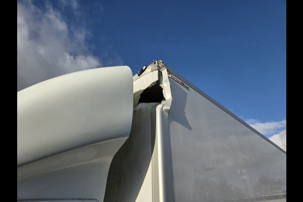 Iveco Daily 35S14 2.3 136 Pk Autm. ECC Airco Cruisecontrol -SCHADE-