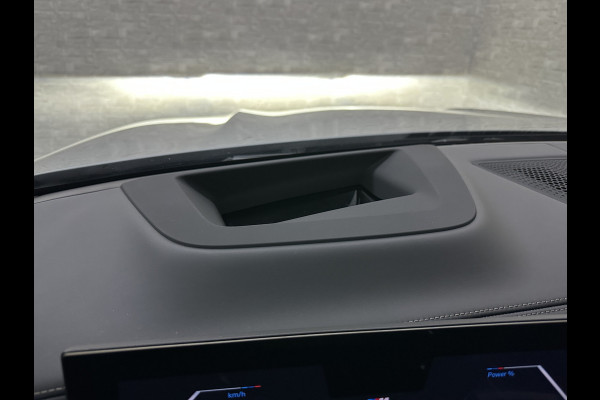 BMW X5 50e *3x Op Voorraad* M-Sport Pro | 360 Camera | Sky-Lounge Pano | ACC | Comfortstoelen | Indiv. Leder | Massage | Stoelventilati 4-Zone Clima | Trekhaak | 22'' | Head-Up | Keyless-Entry | Harman-Kardon | Stoelverwarming V+A | M-Gordels | Glaspook | Stuurverwarming | Iconic-Glow | Luchtvering | Zonwering | Carplay | Beker Clima |
