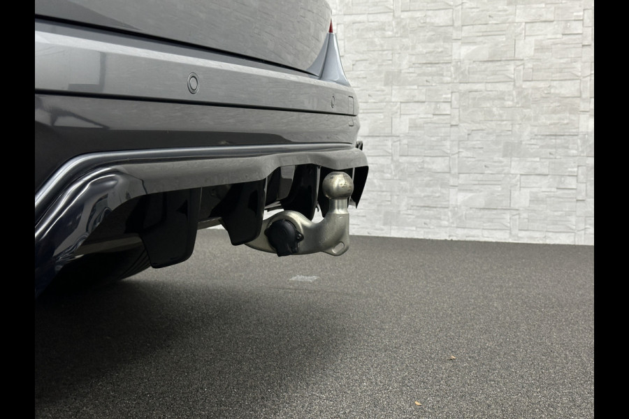 BMW X5 50e *3x Op Voorraad* M-Sport Pro | 360 Camera | Sky-Lounge Pano | ACC | Comfortstoelen | Indiv. Leder | Massage | Stoelventilati 4-Zone Clima | Trekhaak | 22'' | Head-Up | Keyless-Entry | Harman-Kardon | Stoelverwarming V+A | M-Gordels | Glaspook | Stuurverwarming | Iconic-Glow | Luchtvering | Zonwering | Carplay | Beker Clima |