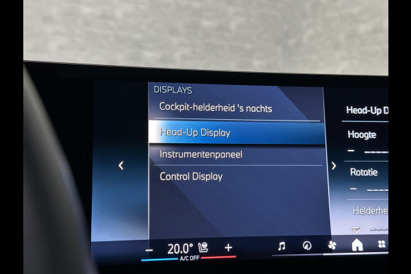 BMW X5 50e *3x Op Voorraad* M-Sport Pro | 360 Camera | Sky-Lounge Pano | ACC | Comfortstoelen | Indiv. Leder | Massage | Stoelventilati 4-Zone Clima | Trekhaak | 22'' | Head-Up | Keyless-Entry | Harman-Kardon | Stoelverwarming V+A | M-Gordels | Glaspook | Stuurverwarming | Iconic-Glow | Luchtvering | Zonwering | Carplay | Beker Clima |