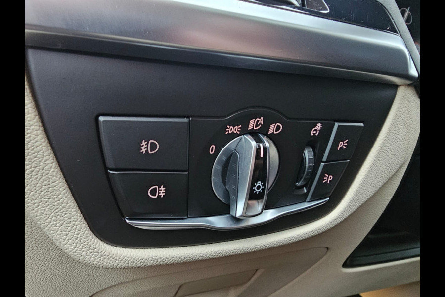 BMW X3 xDrive20i High Executive | Automaat | Pano | Leder | Elek. klep | Camera | LED | Stoelverwarming | Navi |