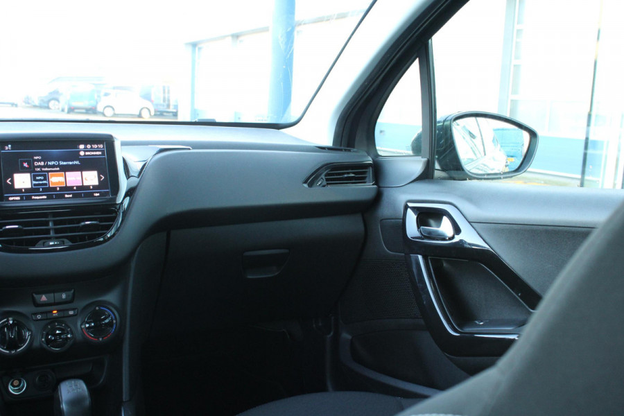 Peugeot 208 1.2 PureTech Blue Lion | Dealeronderhouden! | Distributieriem Vervangen | Cruise Control | Navigatie | Airco |