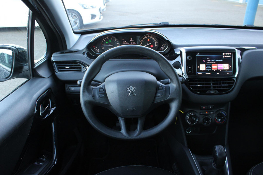 Peugeot 208 1.2 PureTech Blue Lion | Dealeronderhouden! | Distributieriem Vervangen | Cruise Control | Navigatie | Airco |