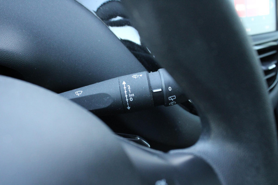 Peugeot 208 1.2 PureTech Blue Lion | Dealeronderhouden! | Distributieriem Vervangen | Cruise Control | Navigatie | Airco |