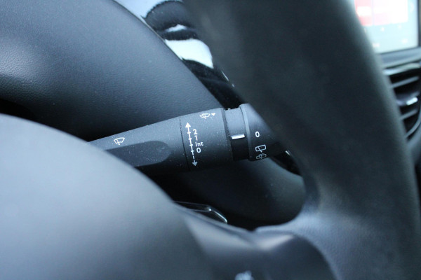 Peugeot 208 1.2 PureTech Blue Lion | Dealeronderhouden! | Distributieriem Vervangen | Cruise Control | Navigatie | Airco |