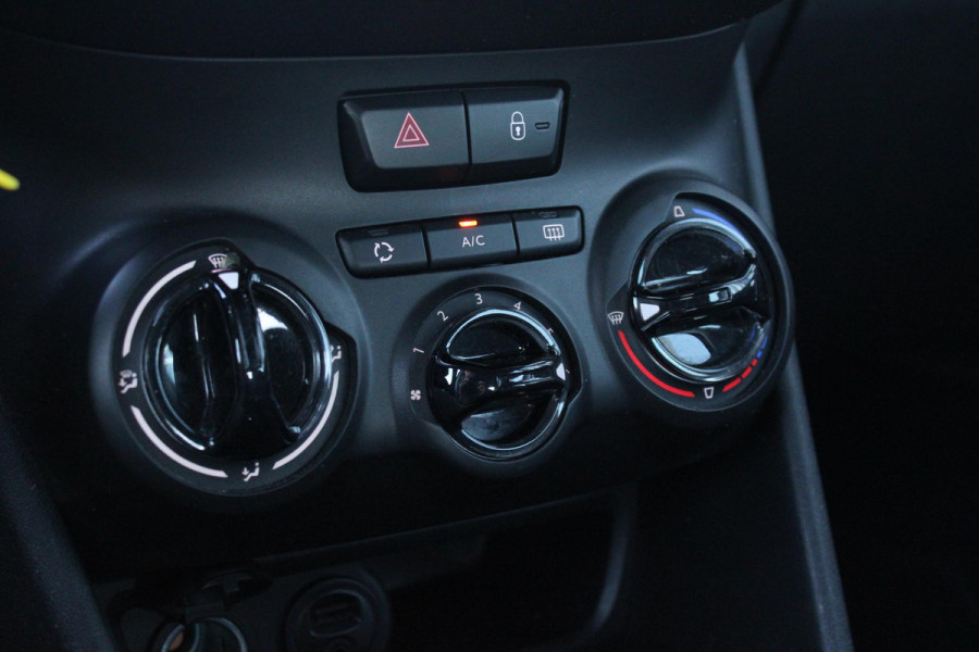 Peugeot 208 1.2 PureTech Blue Lion | Dealeronderhouden! | Distributieriem Vervangen | Cruise Control | Navigatie | Airco |