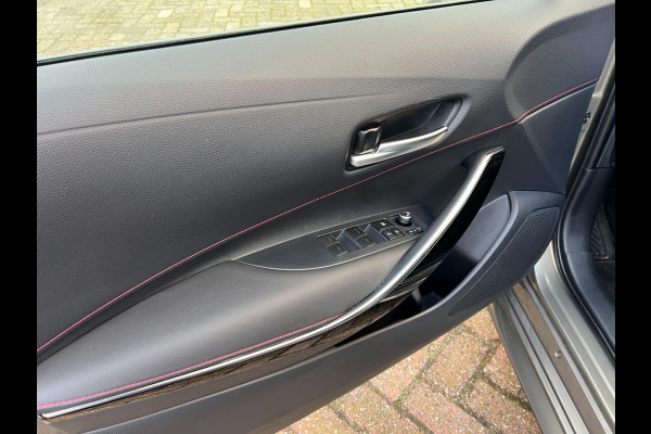 Toyota Corolla Touring Sports 1.8 Hybrid Executive / Ned Auto / Trekhaak / MCC / Gouda