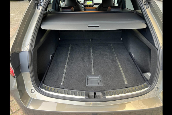 Toyota Corolla Touring Sports 1.8 Hybrid Executive / Ned Auto / Trekhaak / MCC / Gouda