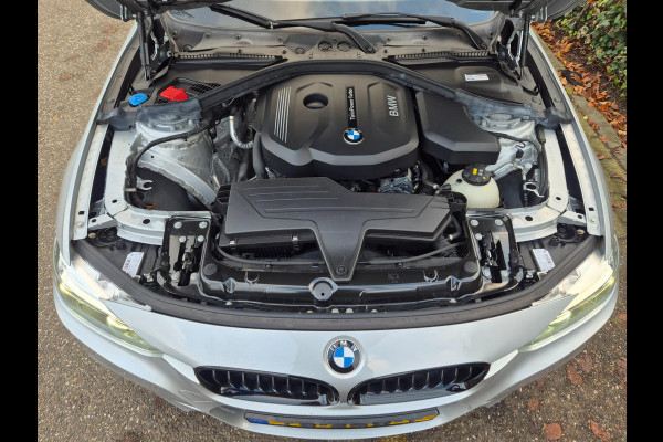 BMW 3 Serie Touring M Sport Apple CarPlay dig.dash Navi GR NAP NL 318i Edition M Sport Shadow Executive