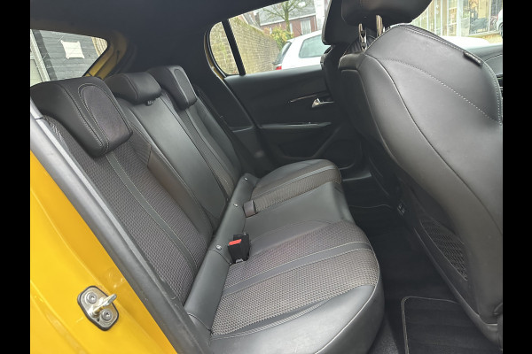 Peugeot 208 1.2 PureTech GT-Line CLIMA / CRUISE / PANO / 3D / CAMERA