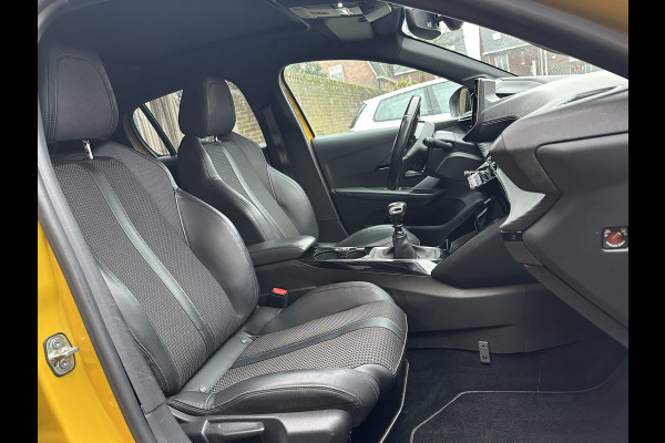 Peugeot 208 1.2 PureTech GT-Line CLIMA / CRUISE / PANO / 3D / CAMERA