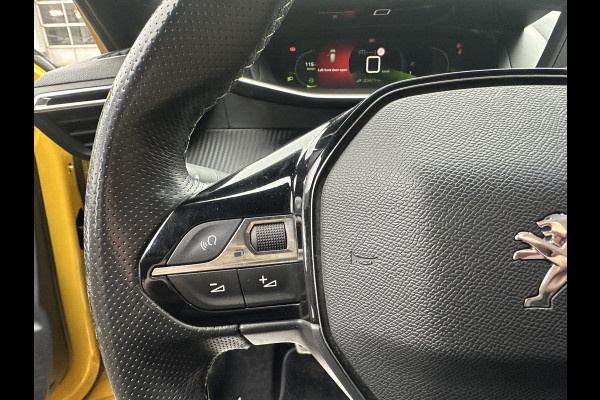 Peugeot 208 1.2 PureTech GT-Line CLIMA / CRUISE / PANO / 3D / CAMERA