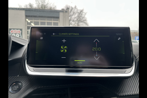 Peugeot 208 1.2 PureTech GT-Line CLIMA / CRUISE / PANO / 3D / CAMERA