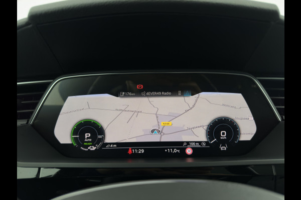 Audi e-tron 55 quattro Business edition Plus 95 kWh [ 3-Fase ] {SOH-88%} (INCL-BTW) *PANO | LUXURY-LEATHER | ADAPTIVE-CRUISE | FULL-LED | DIGI-COCKPIT | KEYLESS | MEMORY-PACK | CAMERA | NAVI-FULLMAP | SHIFT-PADDLES | DAB+ | COMFORT-SEATS | 20''ALU*